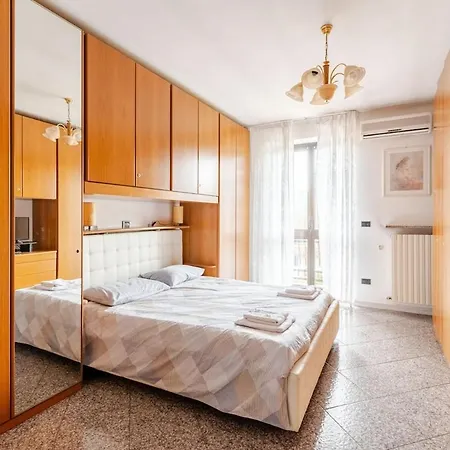 Penthouse With Terrace - Private Parking & Wifi Pecetto di Valenza