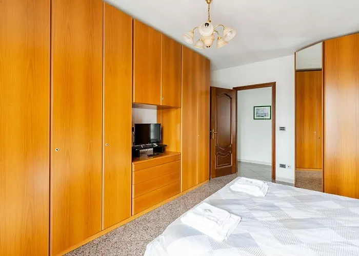 Lejlighed Penthouse With Terrace - Private Parking & Wifi Pecetto di Valenza