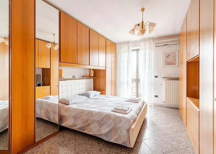 Penthouse With Terrace - Private Parking & Wifi Pecetto di Valenza
